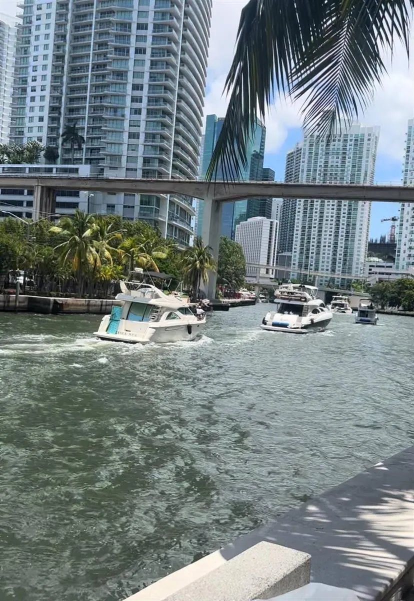 185 SW 7th Street #1802 Miami, FL 33130