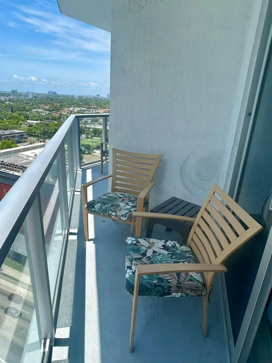 185 SW 7th Street #1802 Miami, FL 33130