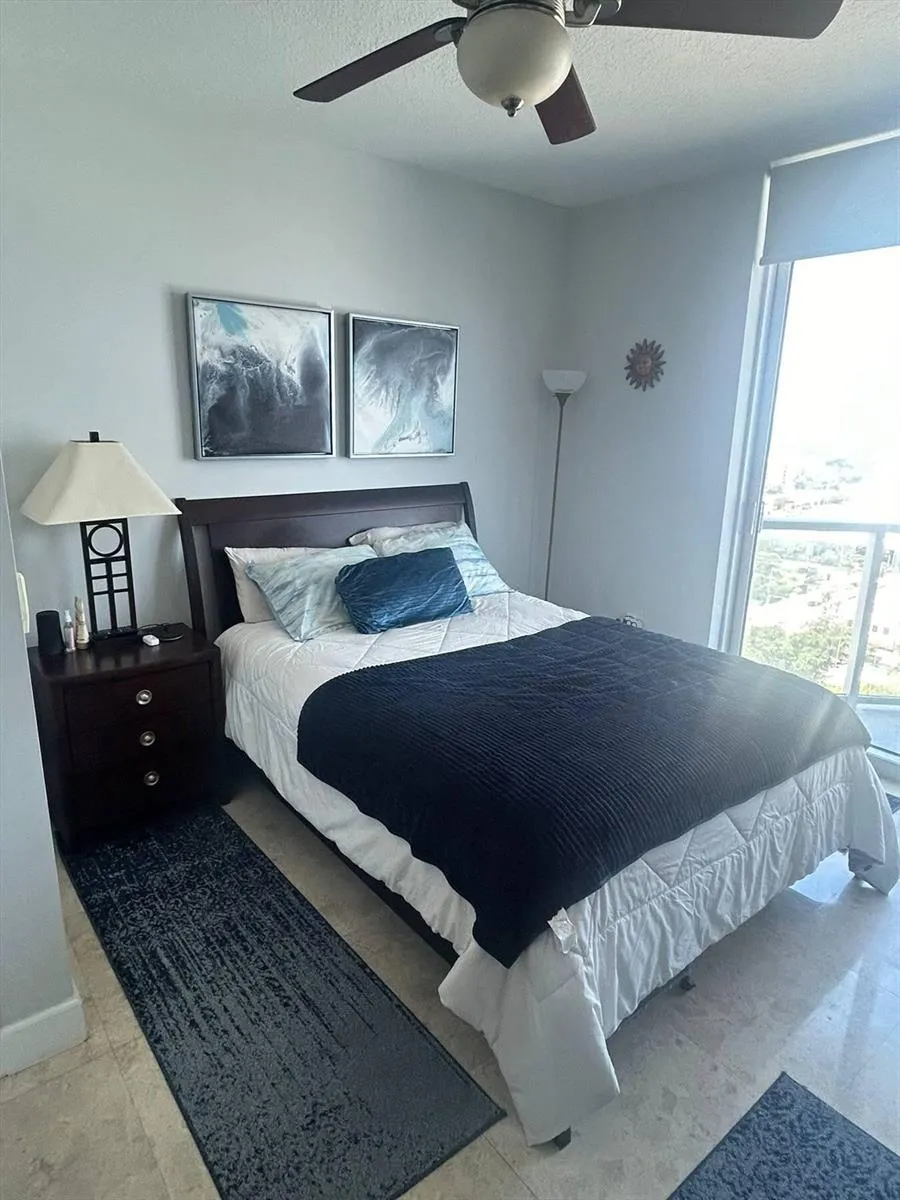 185 SW 7th Street #1802 Miami, FL 33130