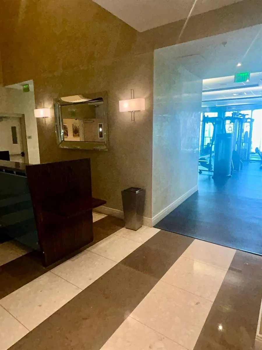 185 SW 7th Street #1802 Miami, FL 33130