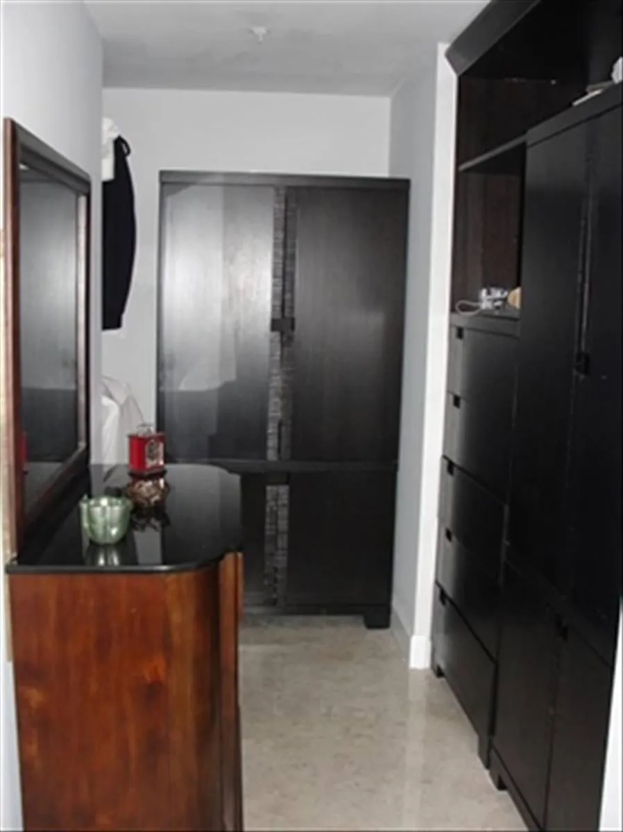 185 SW 7th Street #1802 Miami, FL 33130