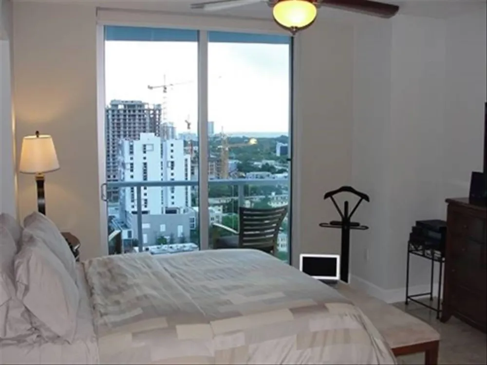 185 SW 7th Street #1802 Miami, FL 33130