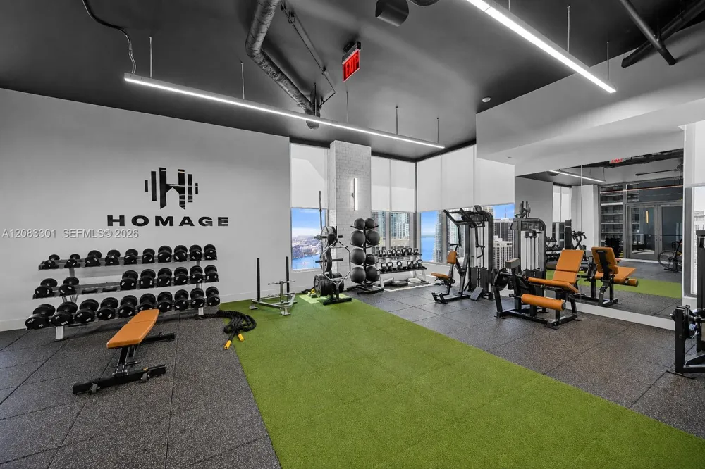 121 NE 5th St #2408 Miami, FL 33132
