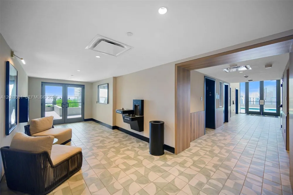 121 NE 5th St #2408 Miami, FL 33132