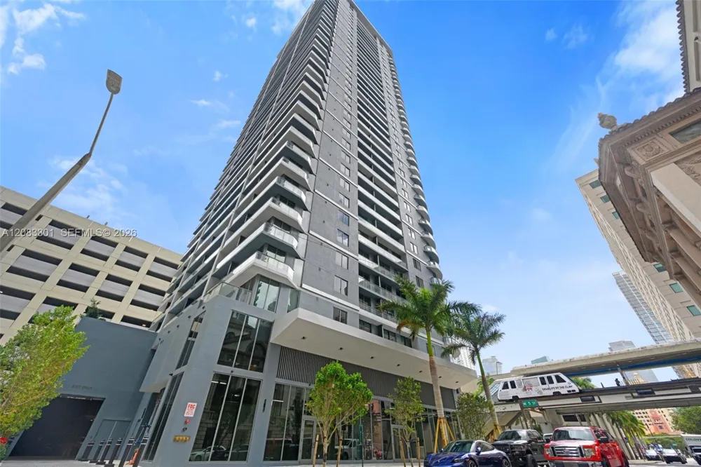 121 NE 5th St #2408 Miami, FL 33132