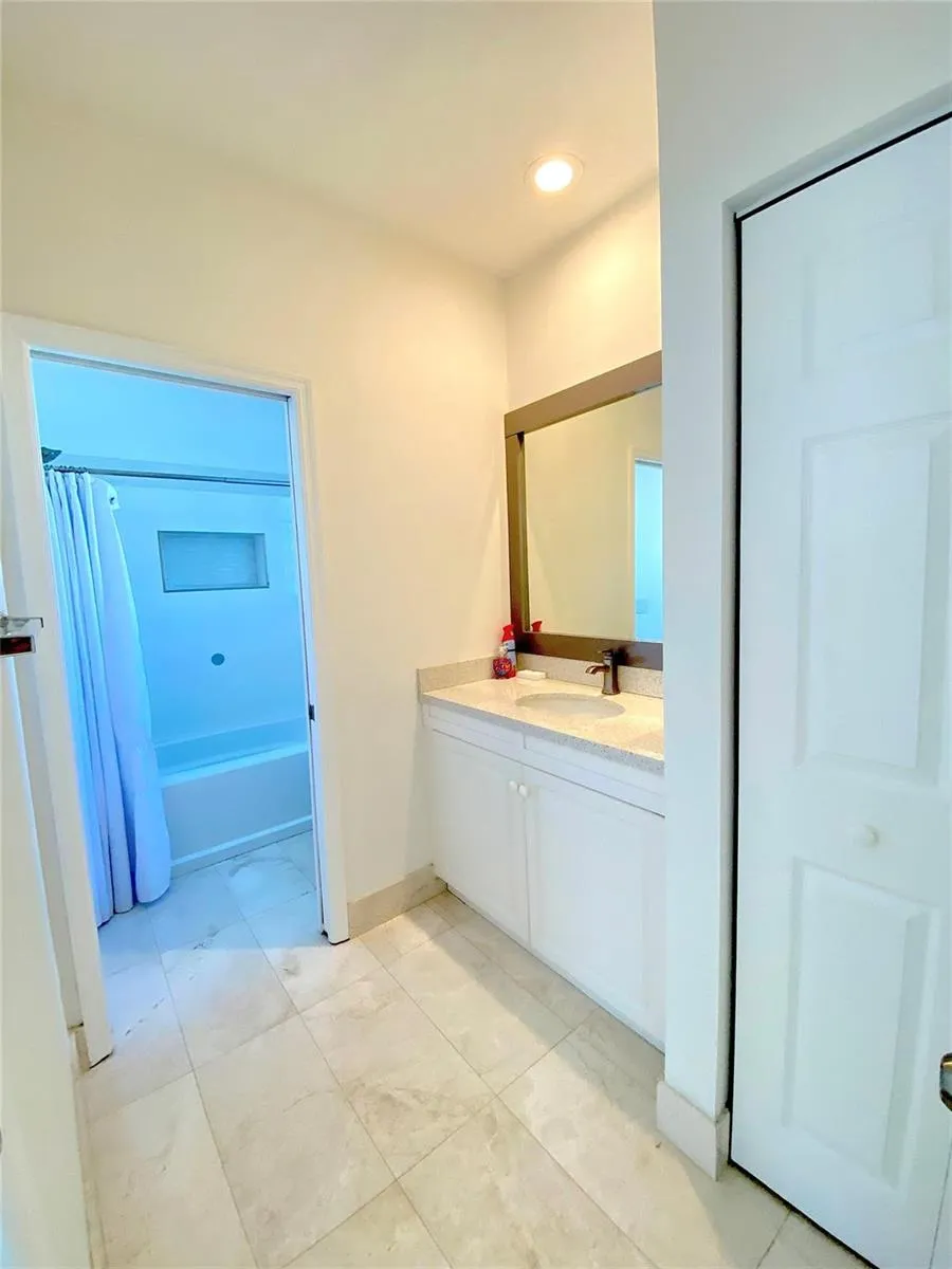 5830 NW 119TH DRIVE Coral Springs, FL 33076