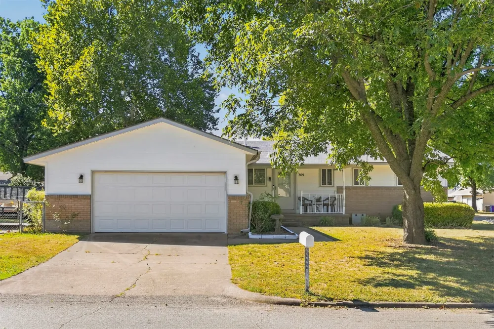 309 W Vandalia Street Broken Arrow, OK 74012