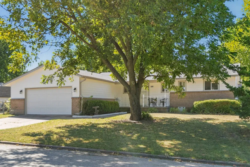 309 W Vandalia Street Broken Arrow, OK 74012