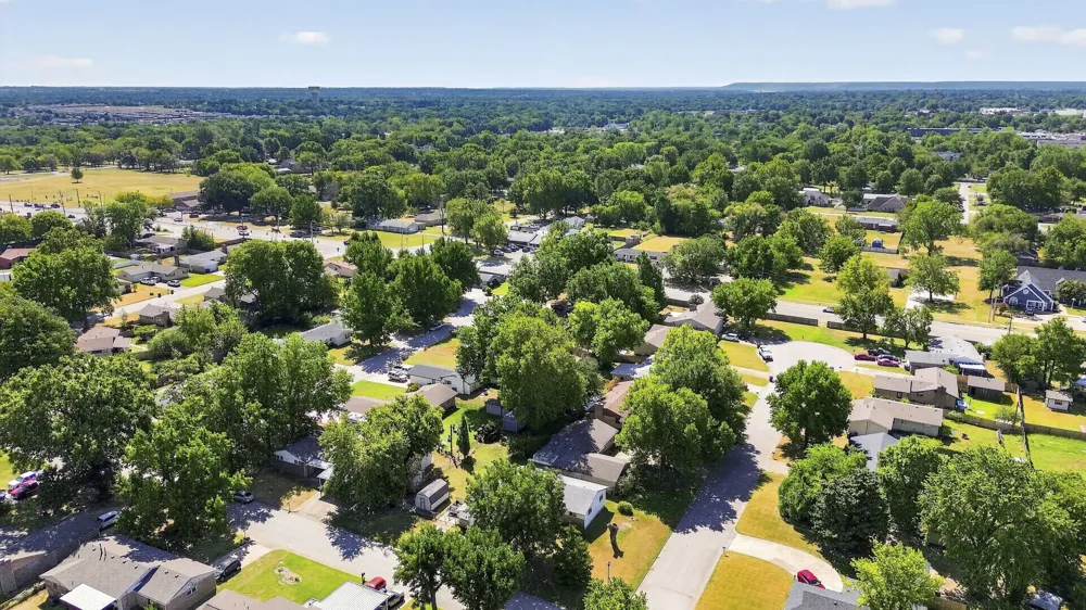 309 W Vandalia Street Broken Arrow, OK 74012