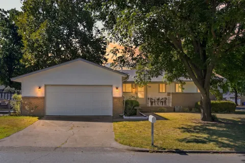 309 W Vandalia Street