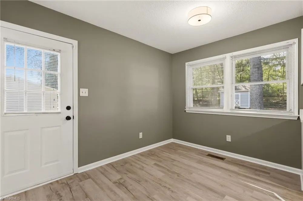 436 Elam Avenue Eden, NC 27288