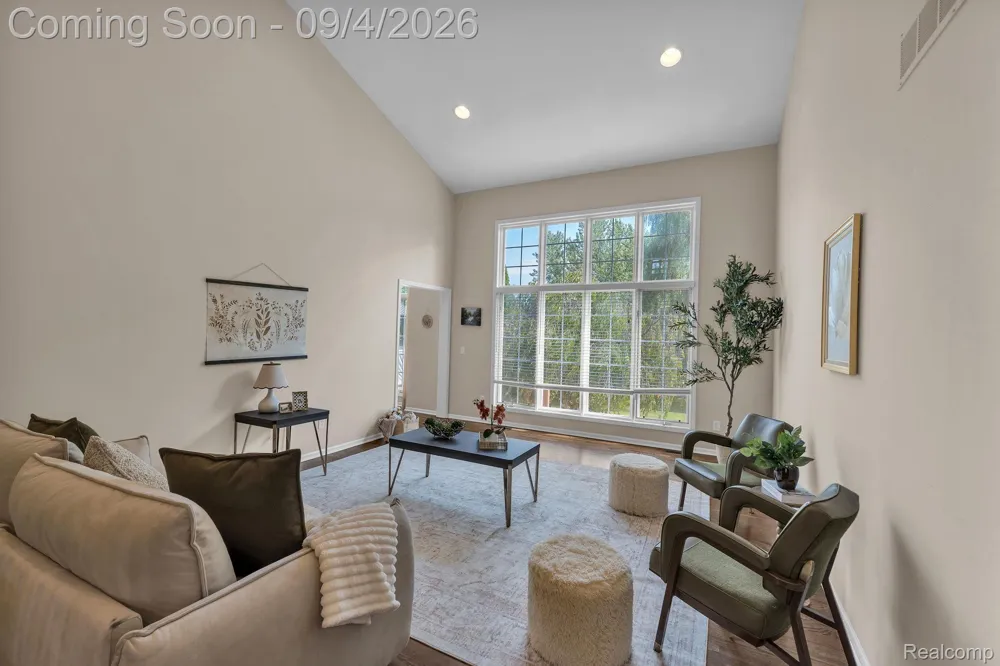 50145 Tottenham Court Canton Charter Township, MI 48187