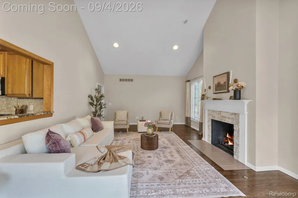 50145 Tottenham Court Canton Charter Township, MI 48187