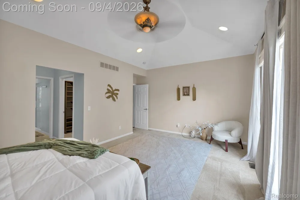50145 Tottenham Court Canton Charter Township, MI 48187
