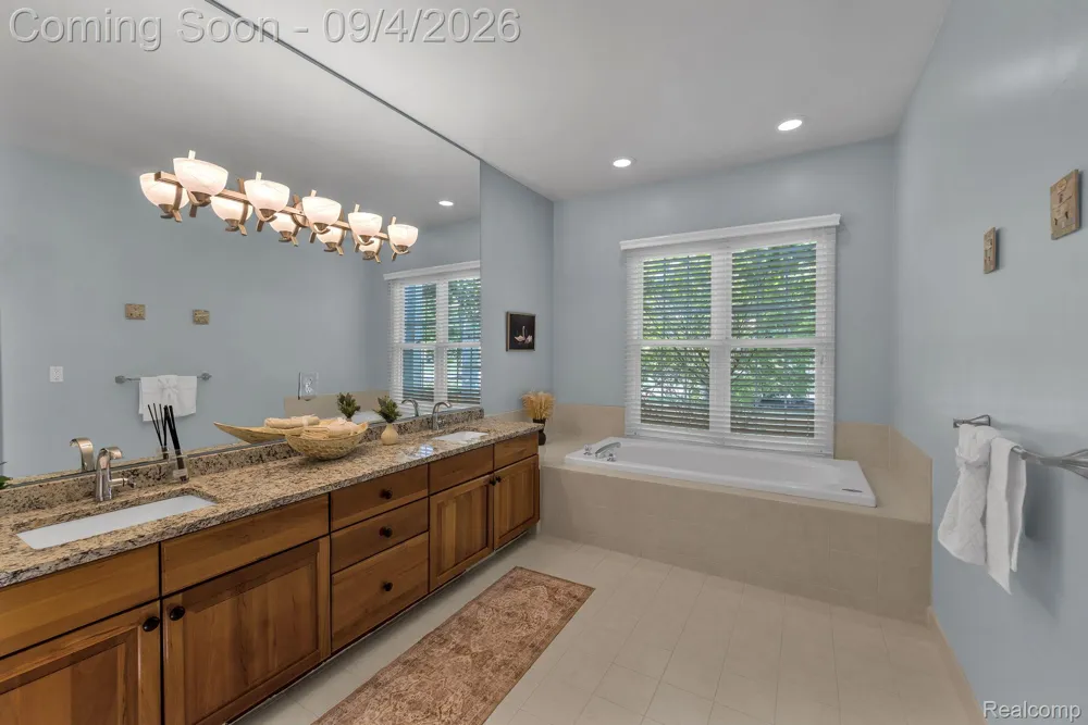 50145 Tottenham Court Canton Charter Township, MI 48187