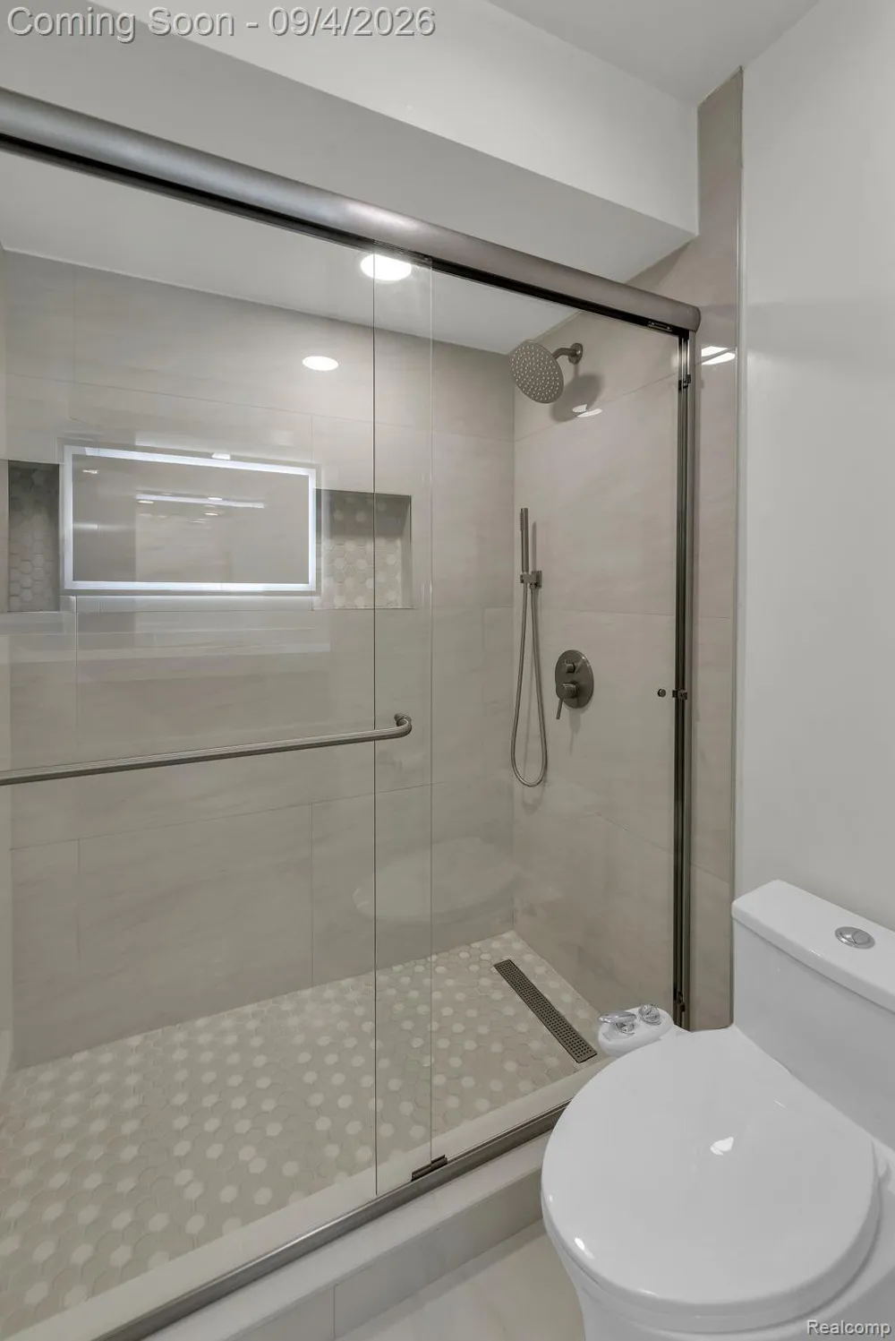 50145 Tottenham Court Canton Charter Township, MI 48187