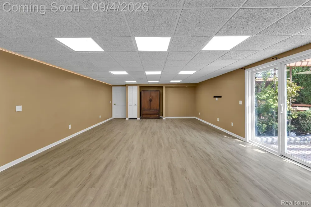 50145 Tottenham Court Canton Charter Township, MI 48187