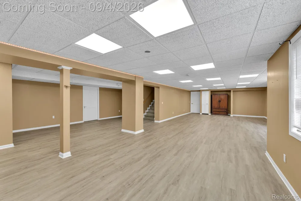 50145 Tottenham Court Canton Charter Township, MI 48187