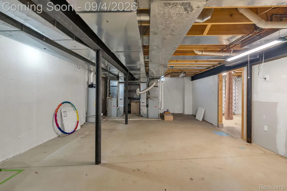 50145 Tottenham Court Canton Charter Township, MI 48187