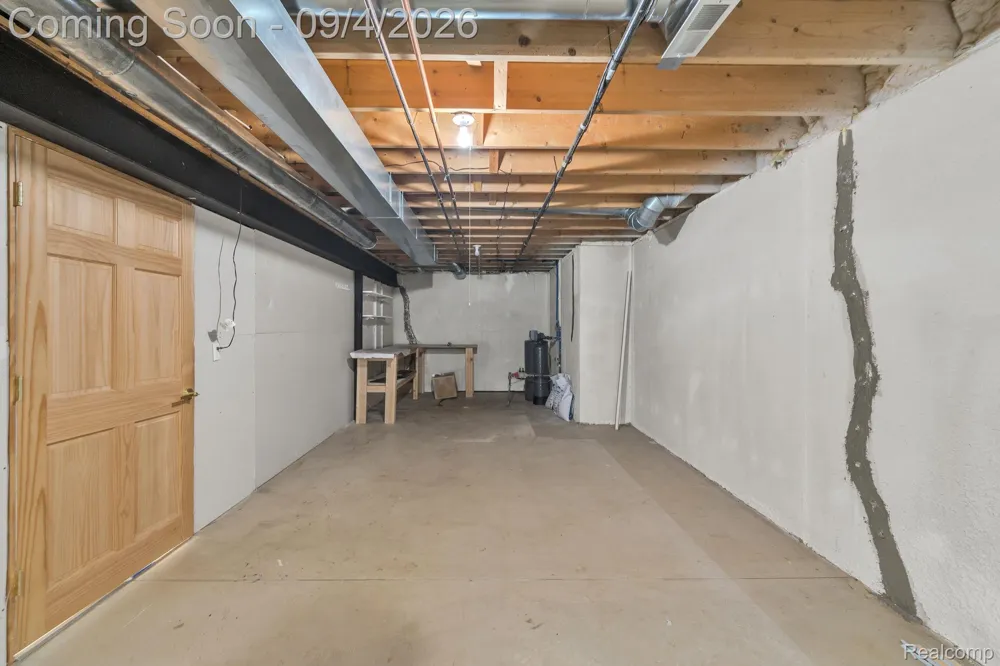 50145 Tottenham Court Canton Charter Township, MI 48187