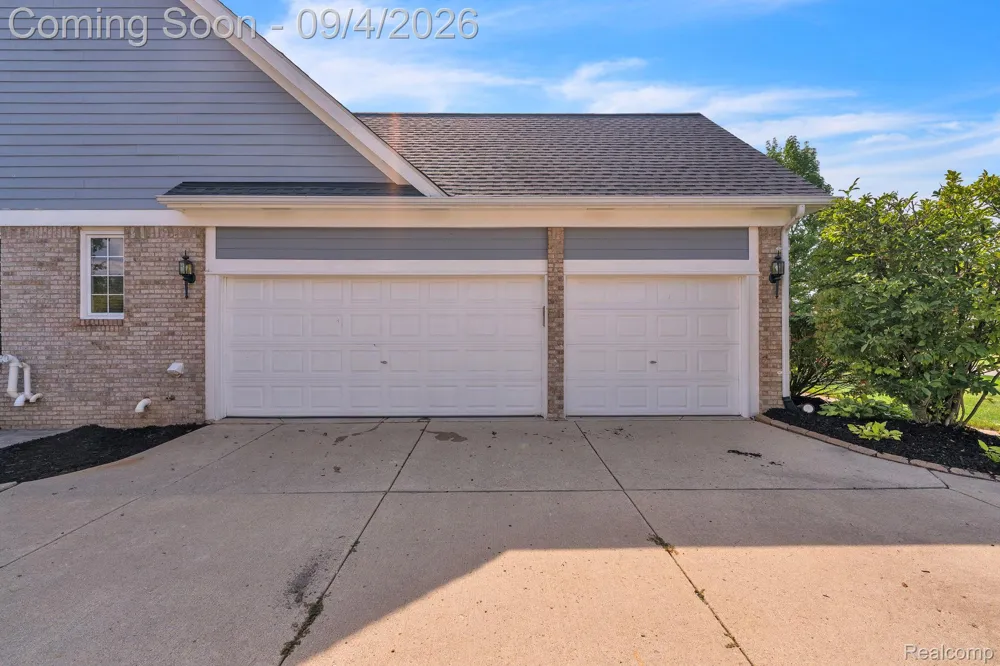 50145 Tottenham Court Canton Charter Township, MI 48187