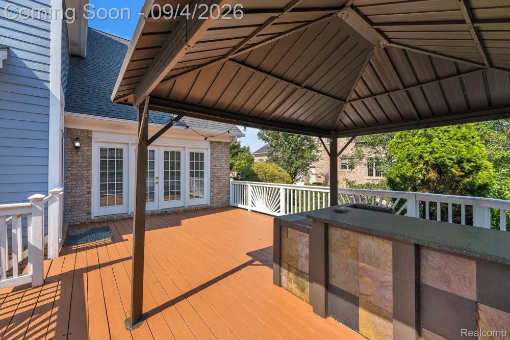 50145 Tottenham Court Canton Charter Township, MI 48187