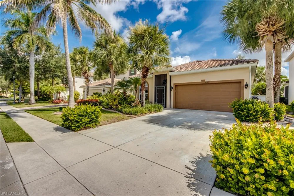 2569 Keystone Lake Drive Cape Coral, FL 33909