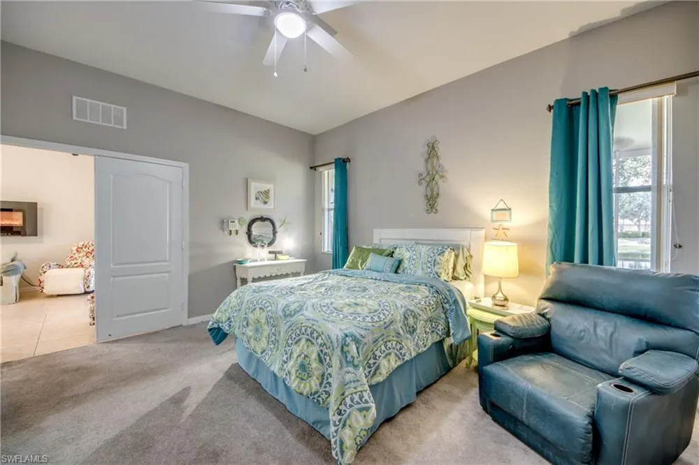 2569 Keystone Lake Drive Cape Coral, FL 33909