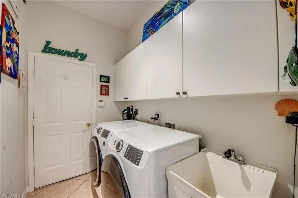 2569 Keystone Lake Drive Cape Coral, FL 33909