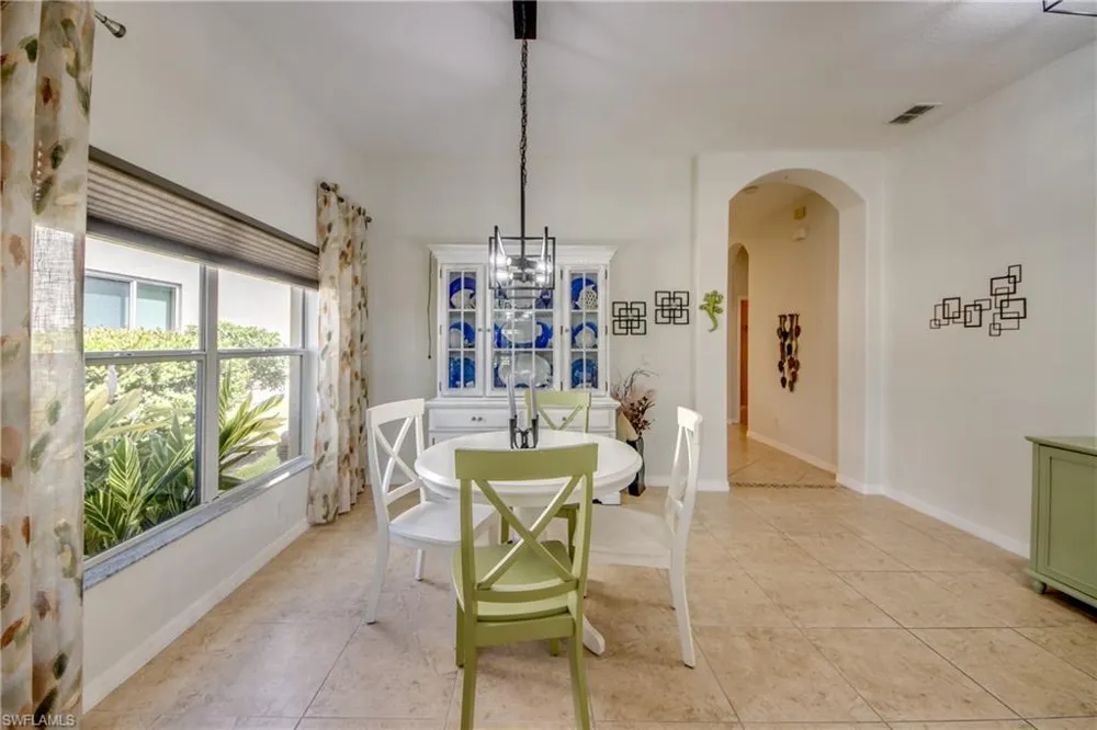 2569 Keystone Lake Drive Cape Coral, FL 33909