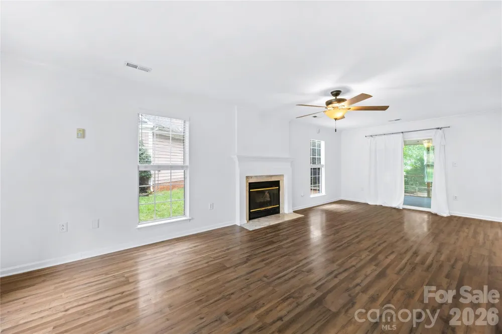 1112 Coachlight Circle Charlotte, NC 28262