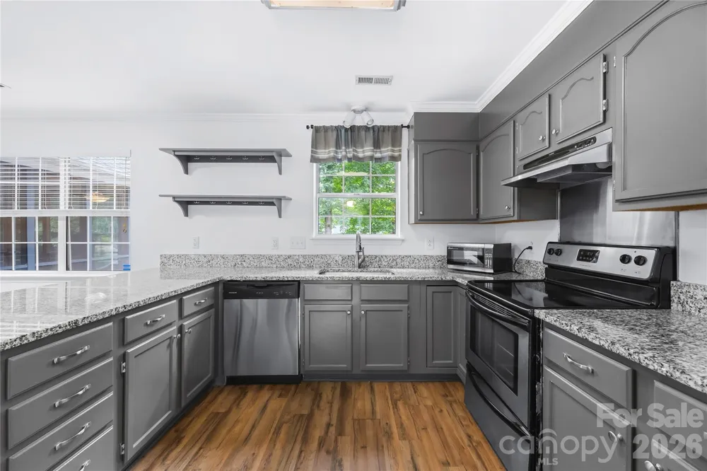 1112 Coachlight Circle Charlotte, NC 28262