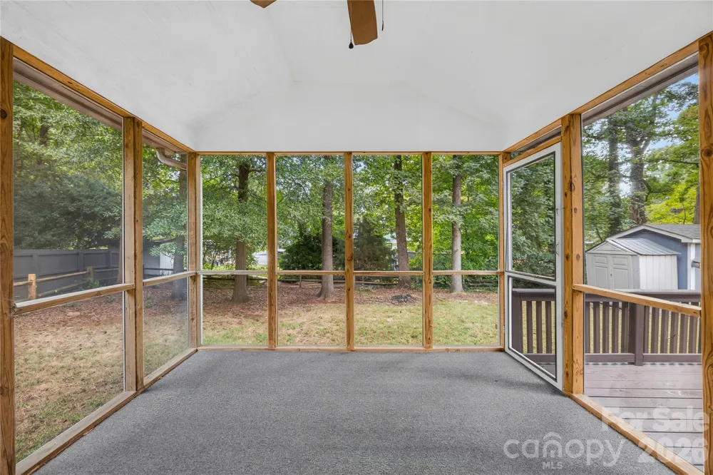 1112 Coachlight Circle Charlotte, NC 28262