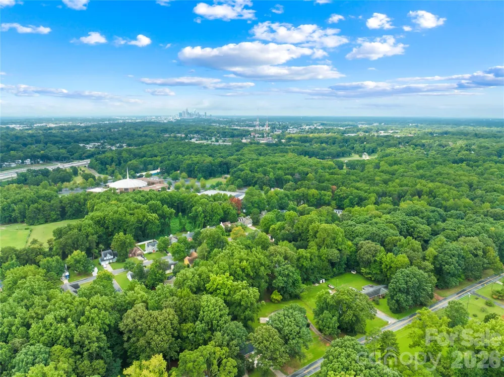 1112 Coachlight Circle Charlotte, NC 28262