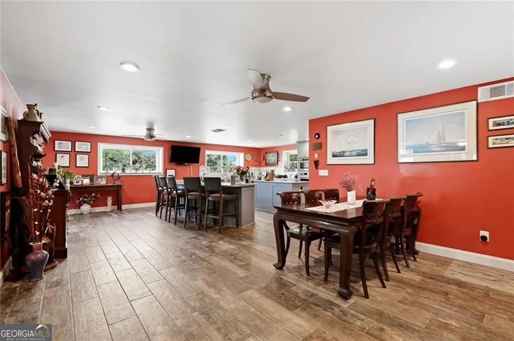 8225 Dogwood TRL Cumming, GA 30041