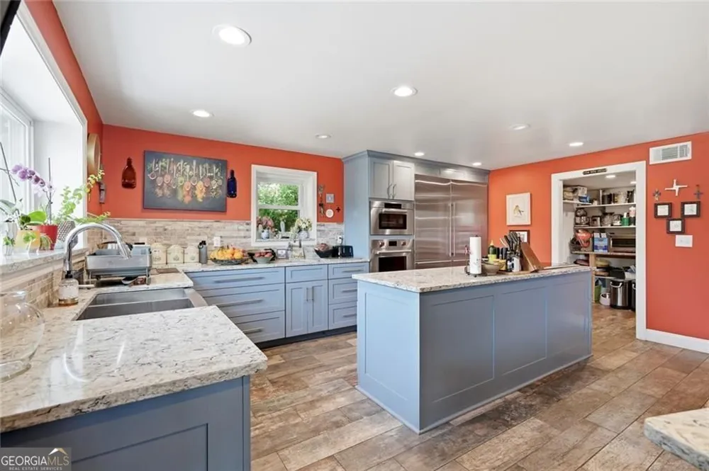 8225 Dogwood TRL Cumming, GA 30041
