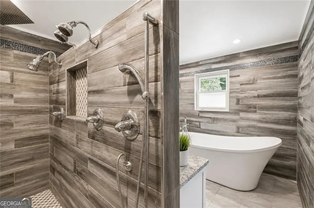 8225 Dogwood TRL Cumming, GA 30041