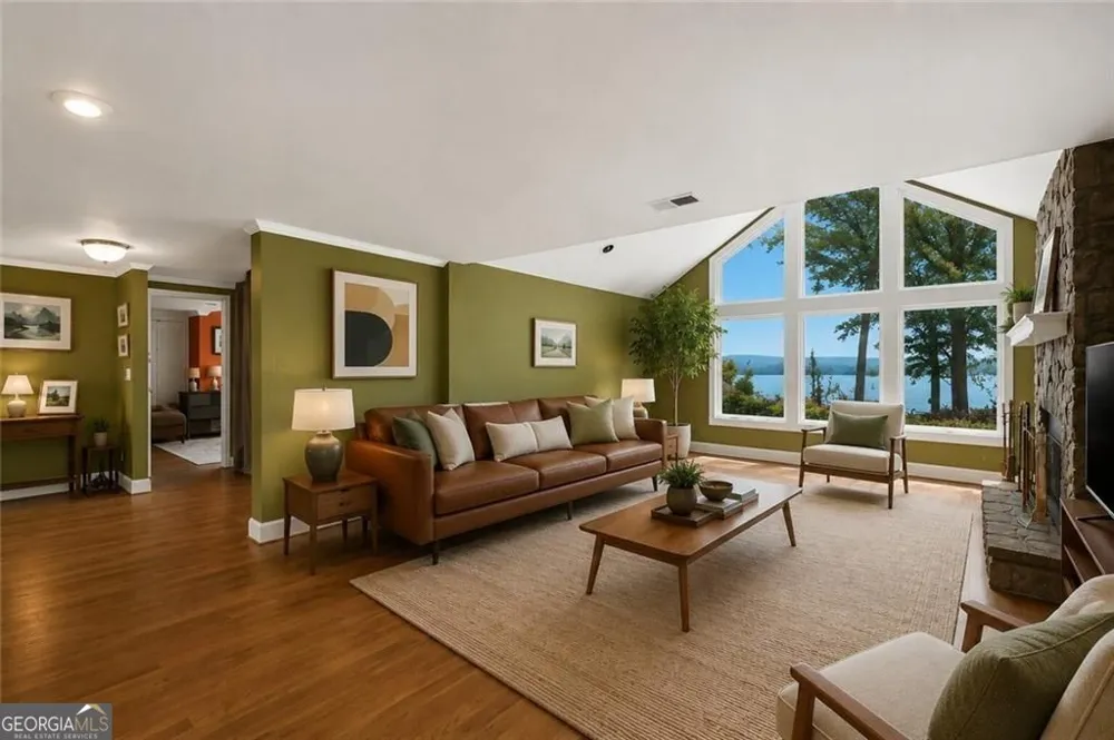 8225 Dogwood TRL Cumming, GA 30041