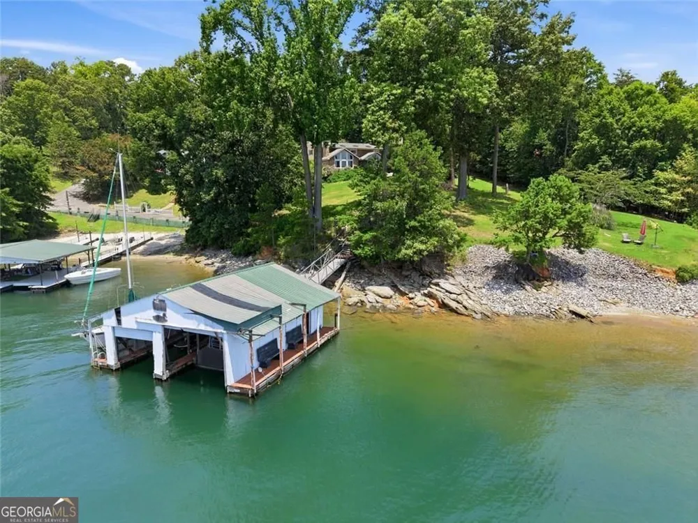 8225 Dogwood TRL Cumming, GA 30041
