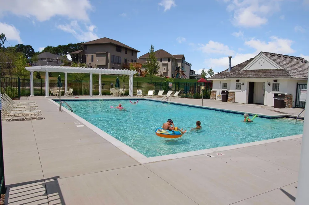 7645 Ridgeview Way Chanhassen, MN 55317