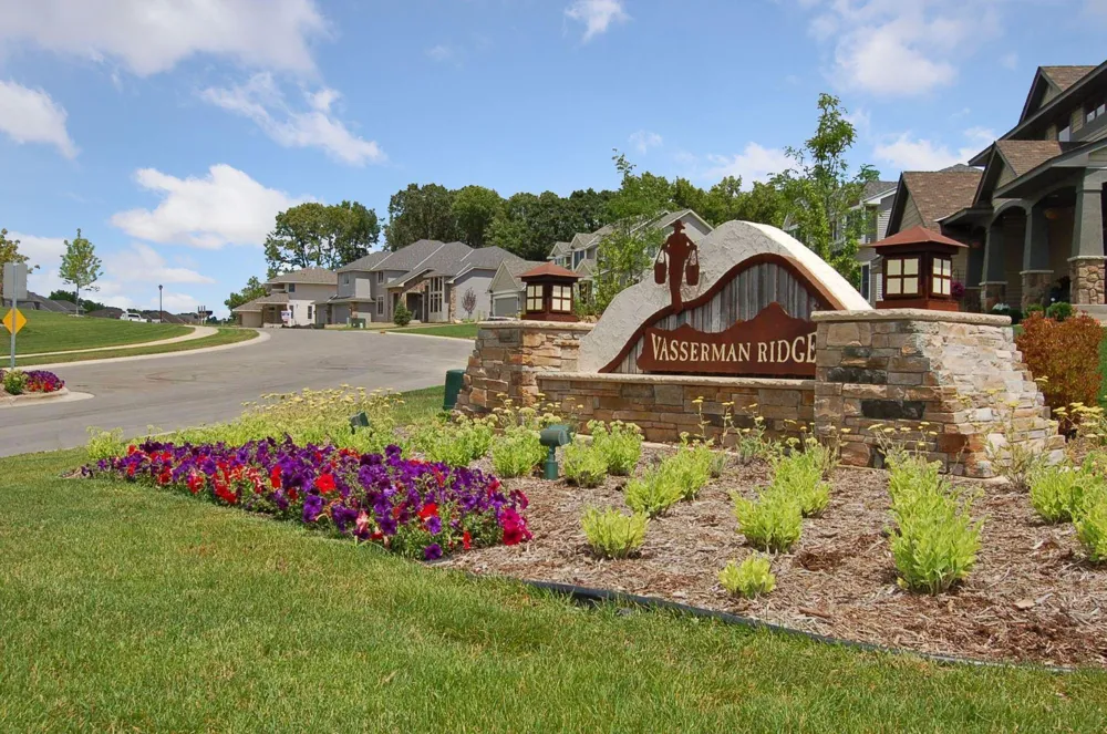 7645 Ridgeview Way Chanhassen, MN 55317