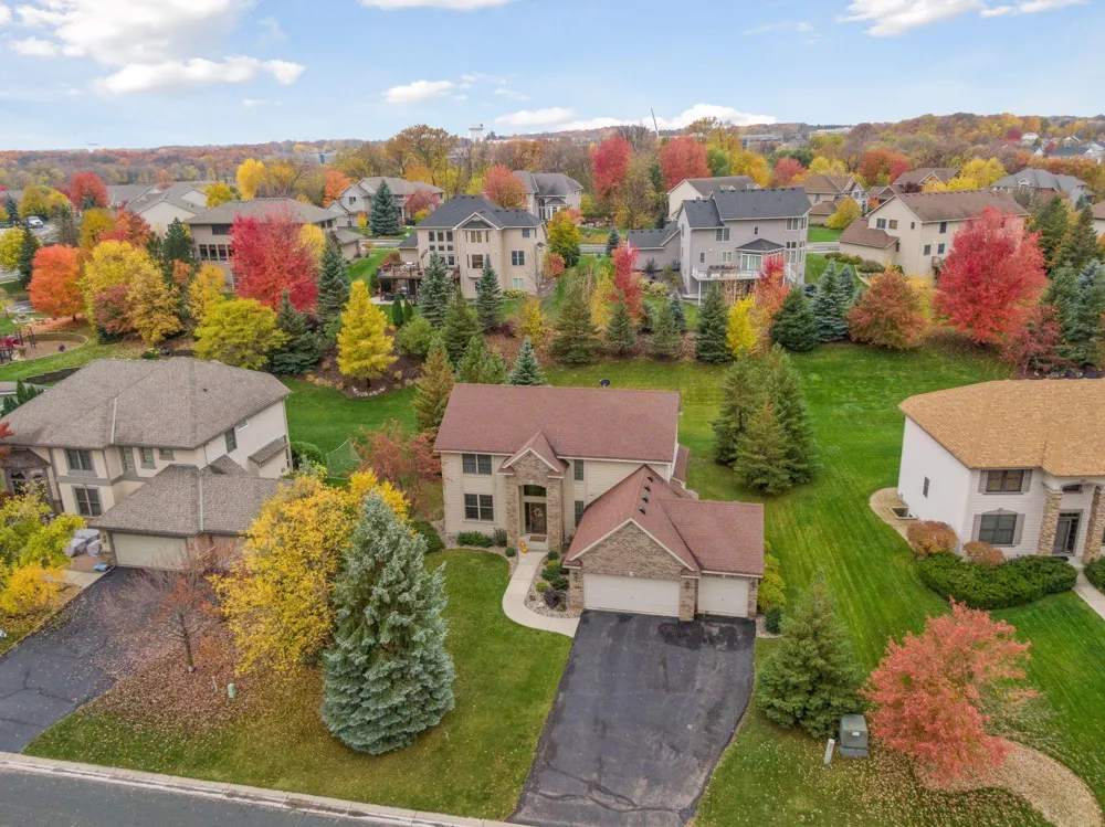 7645 Ridgeview Way Chanhassen, MN 55317