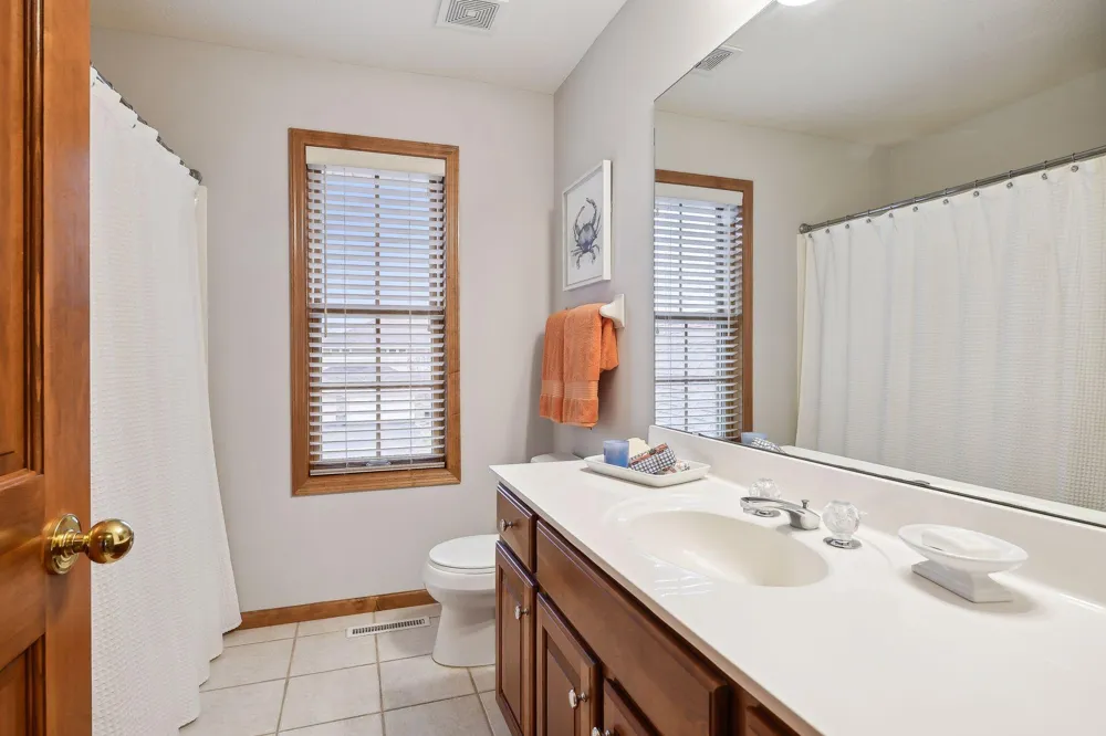 7645 Ridgeview Way Chanhassen, MN 55317