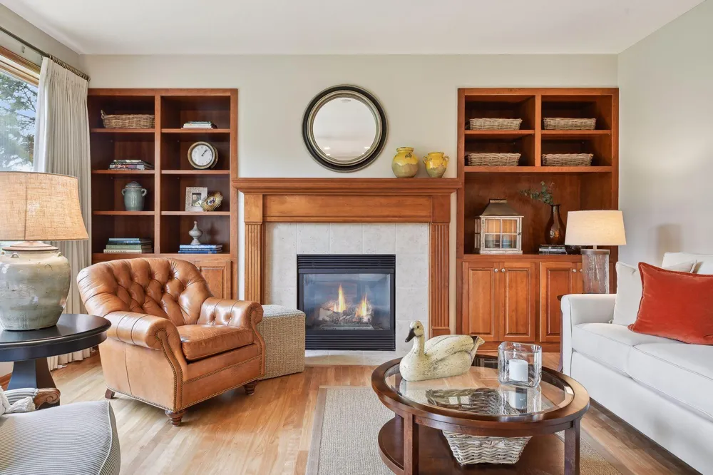7645 Ridgeview Way Chanhassen, MN 55317