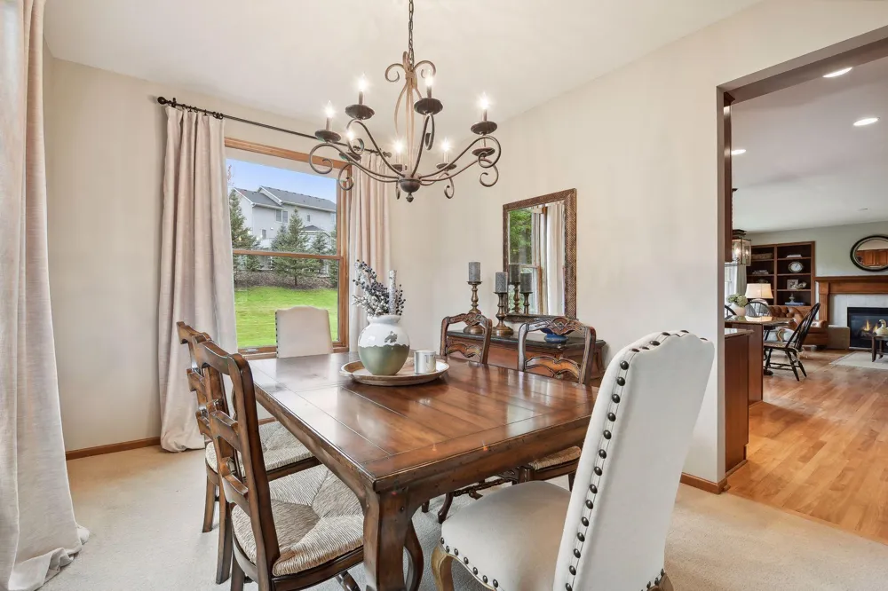 7645 Ridgeview Way Chanhassen, MN 55317