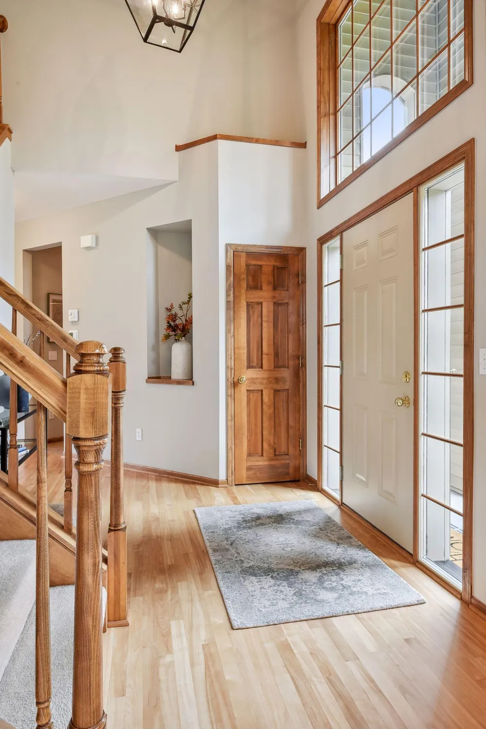 7645 Ridgeview Way Chanhassen, MN 55317