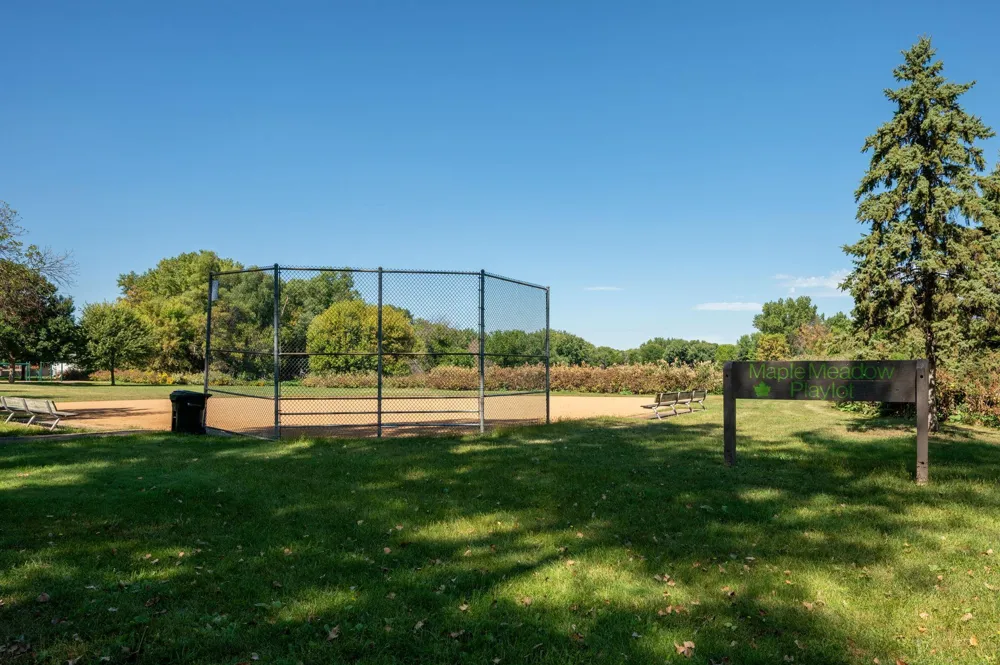 12070 Meadowlark Court Maple Grove, MN 55369