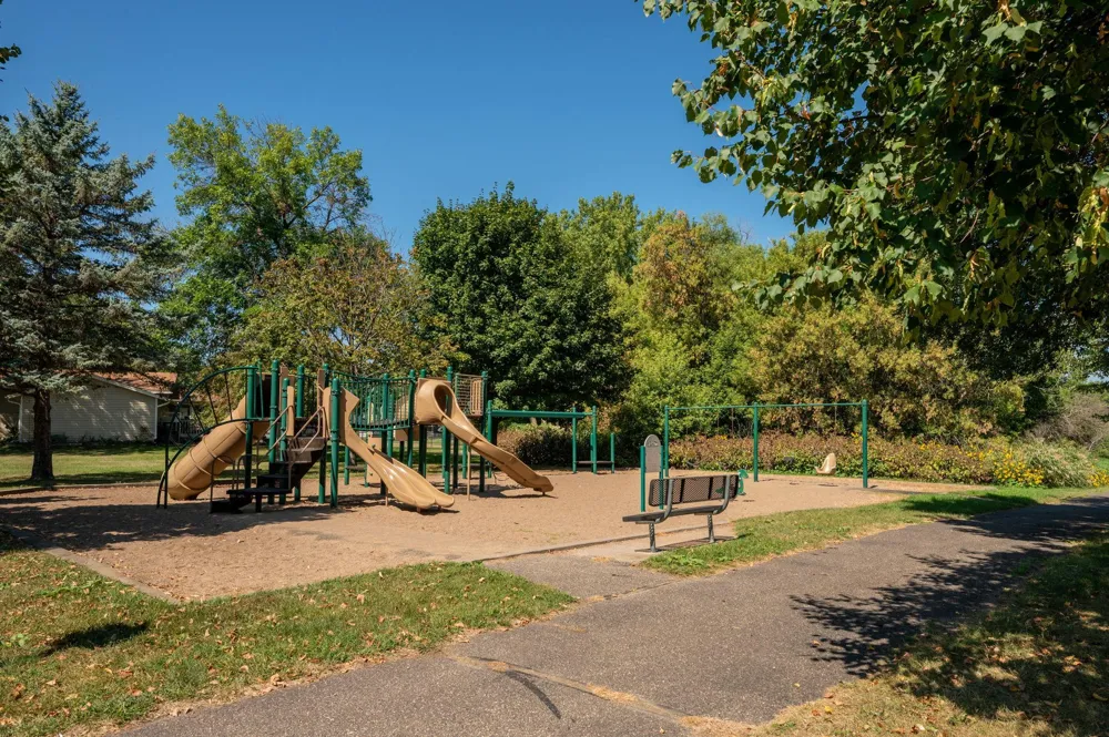 12070 Meadowlark Court Maple Grove, MN 55369