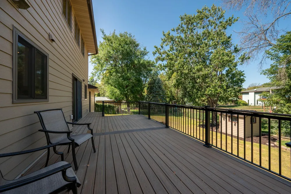 12070 Meadowlark Court Maple Grove, MN 55369