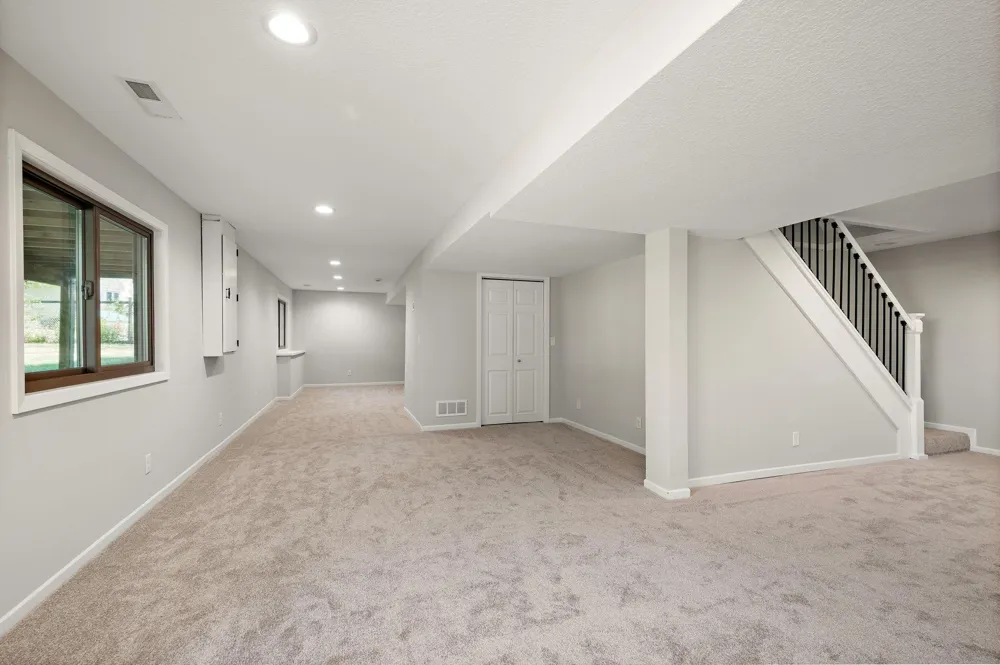 12070 Meadowlark Court Maple Grove, MN 55369